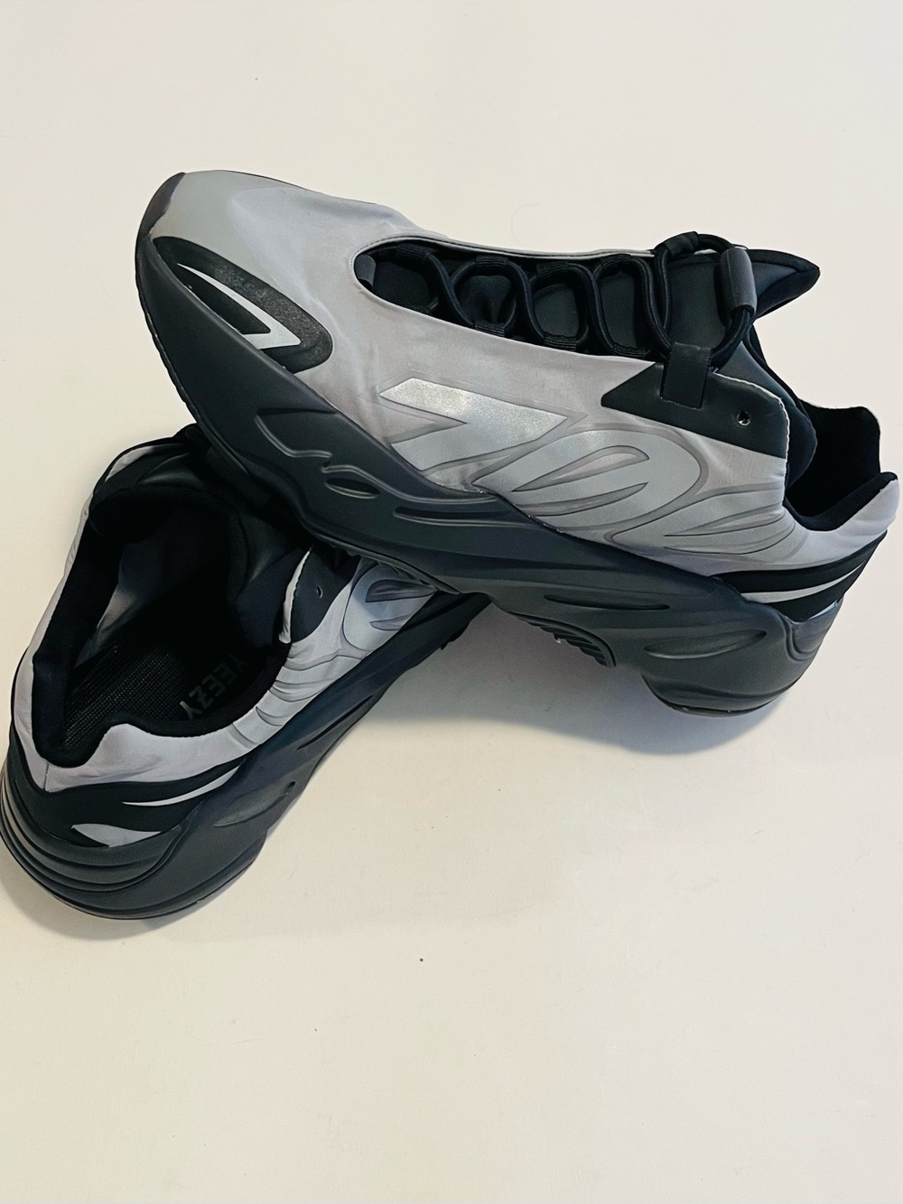 Adidas Men’s Yeezy Boost 700 MNVN Metallic Sneakers Size 8.5